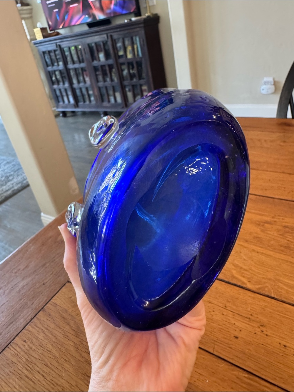 Design Society cobalt blue hand-blown glass purse vase - Picture 6 of 8
